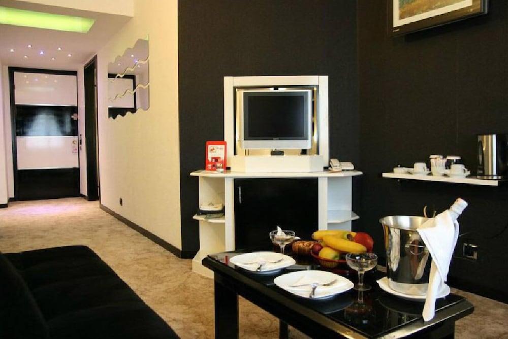 Aksan Hotel イズミル エクステリア 写真